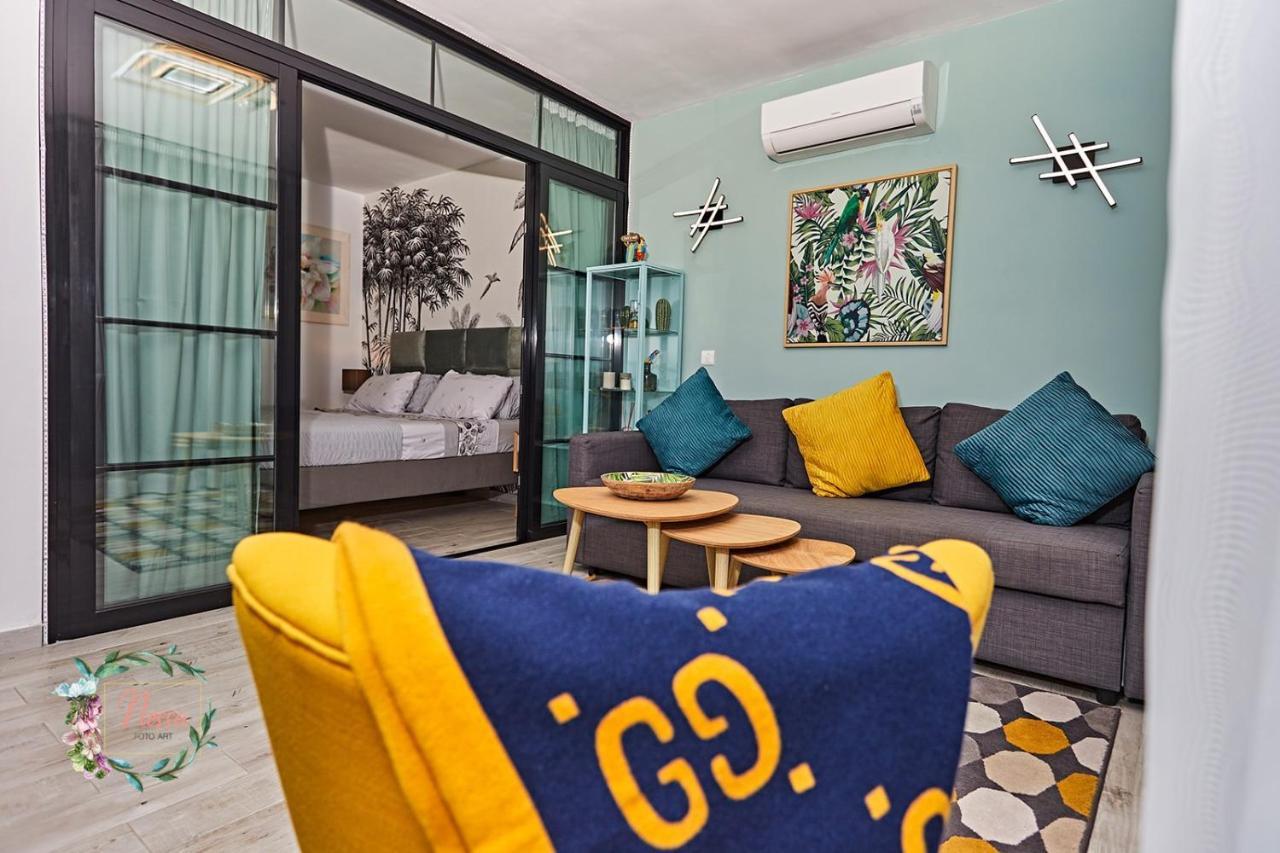 Parrot'S House- Yumbo Center Apartment Плая дел Инглес Екстериор снимка
