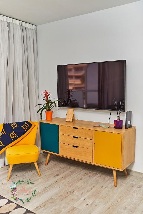 Parrot'S House- Yumbo Center Apartment Плая дел Инглес Екстериор снимка