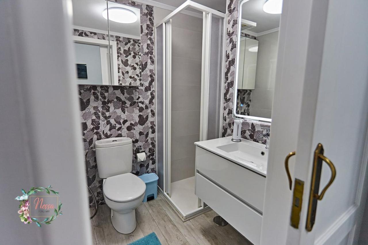 Parrot'S House- Yumbo Center Apartment Плая дел Инглес Екстериор снимка